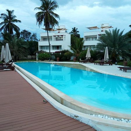 Villa Kalista Luxury Villas Praia de Diani Exterior foto